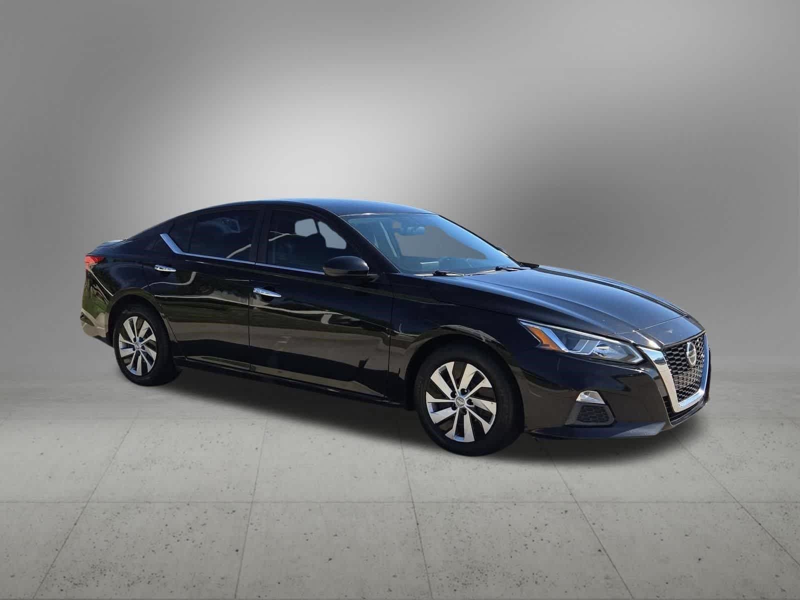 Thumbnail: 2019 Nissan Altima - 8