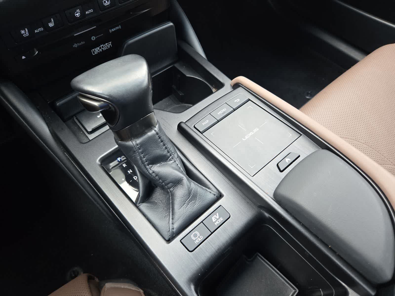 Thumbnail: 2022 Lexus ES - 32