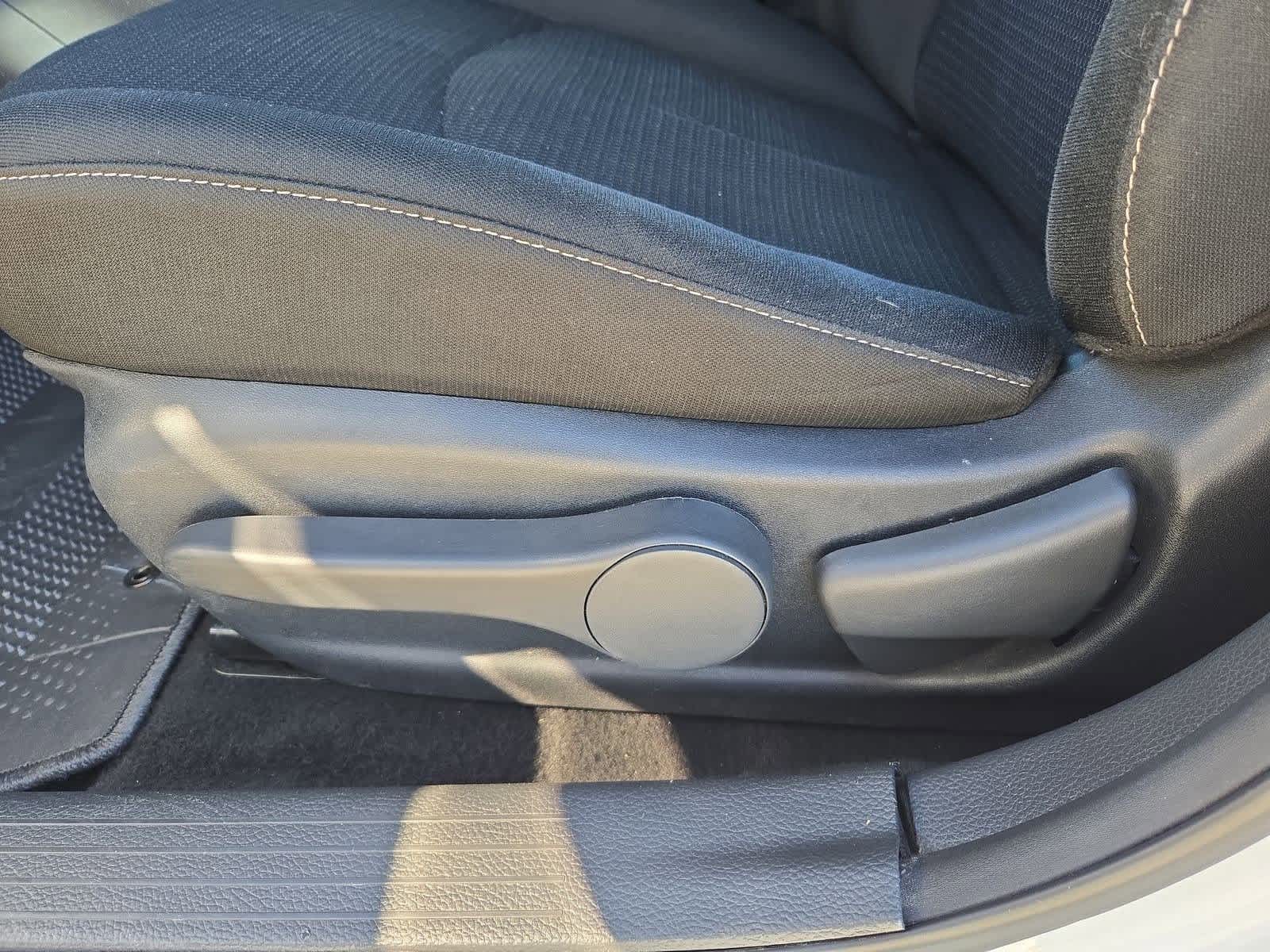 Thumbnail: 2019 Nissan Sentra - 16