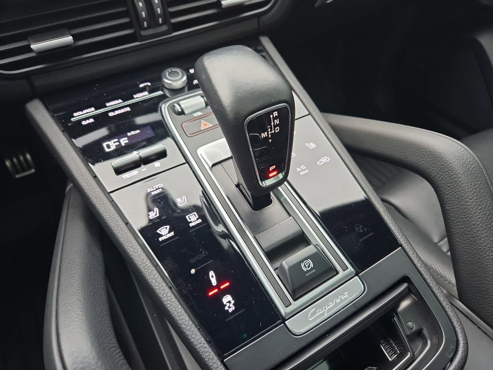 Thumbnail: 2022 Porsche  - 31