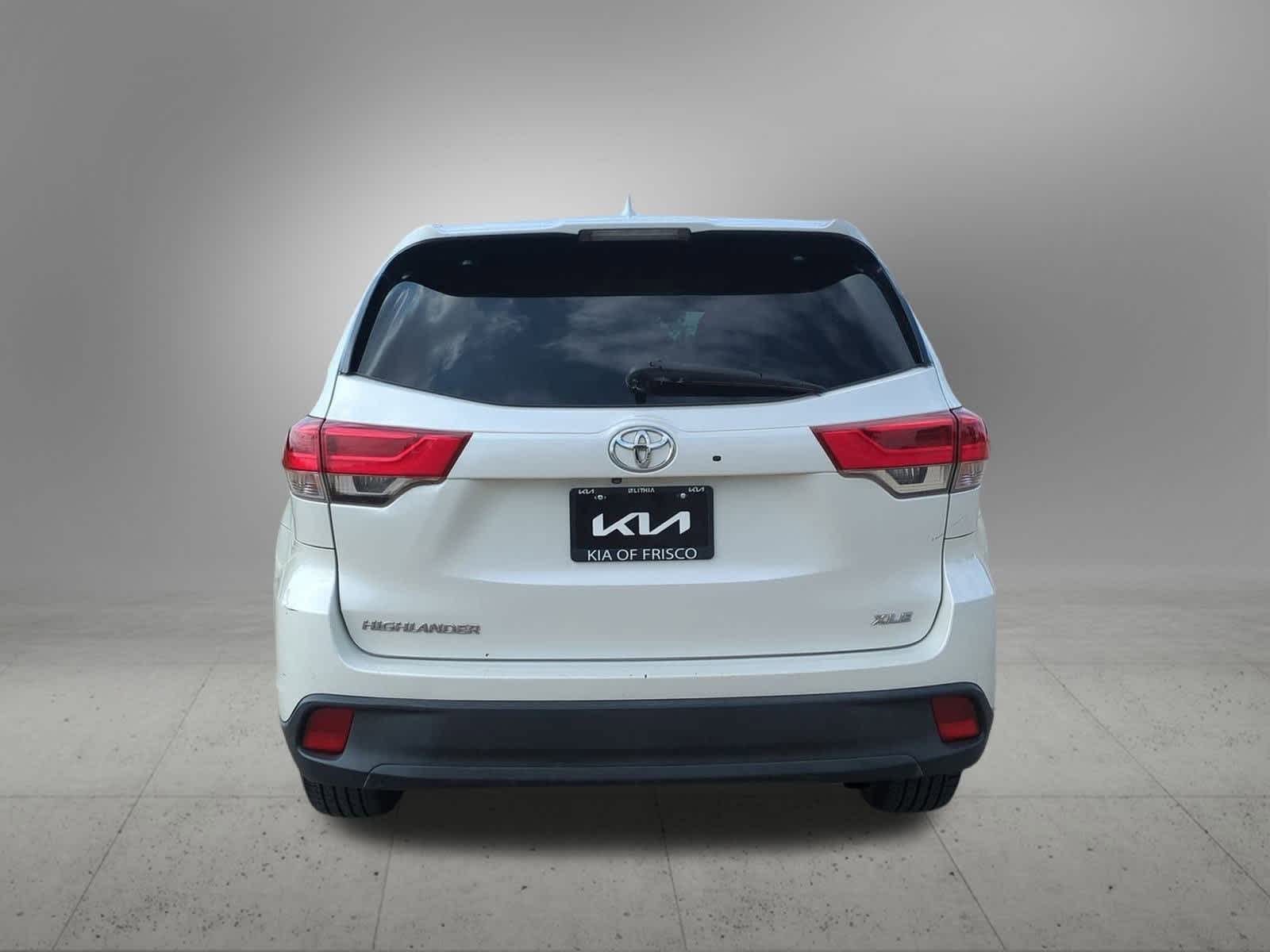 Thumbnail: 2017 Toyota Highlander - 5
