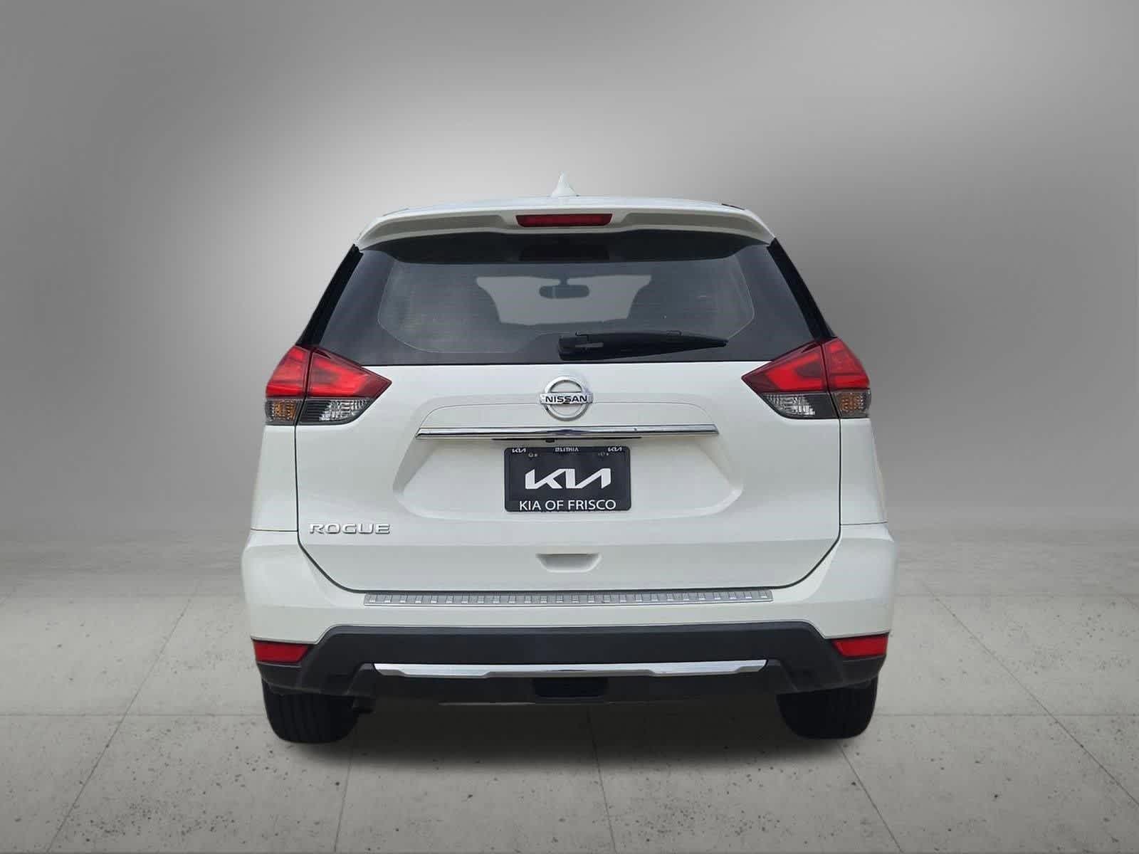 Thumbnail: 2017 Nissan Rogue - 5