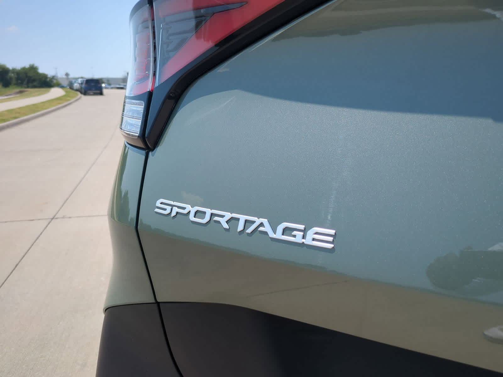 Thumbnail: 2023 Kia Sportage - 11