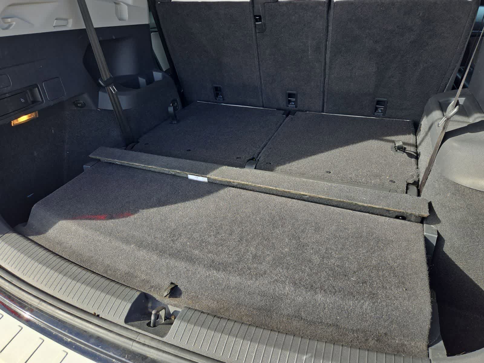 Thumbnail: 2018 Volkswagen Tiguan - 32