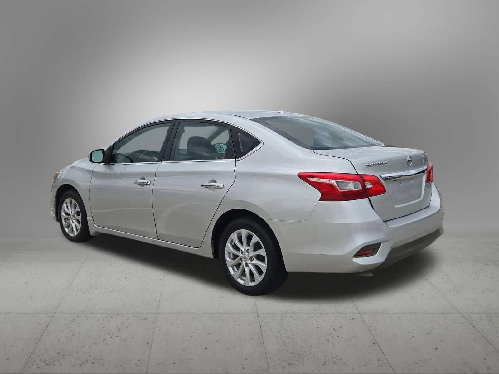 Thumbnail: 2019 Nissan Sentra - 4