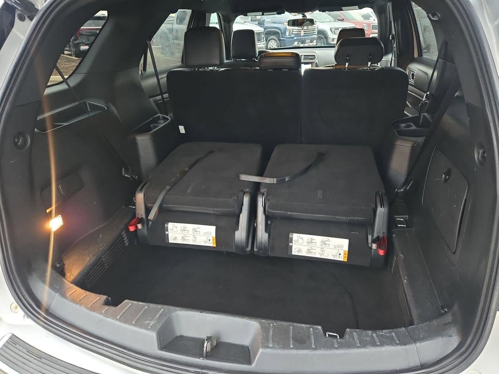 Thumbnail: 2018 Ford Explorer - 31