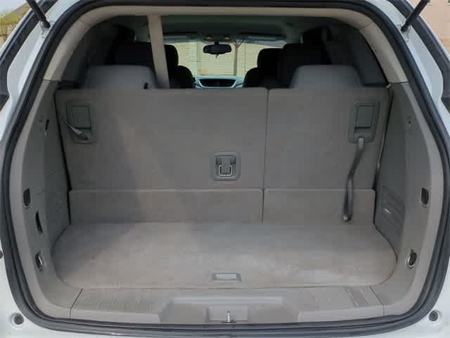 2017 Chevrolet Traverse LT 32