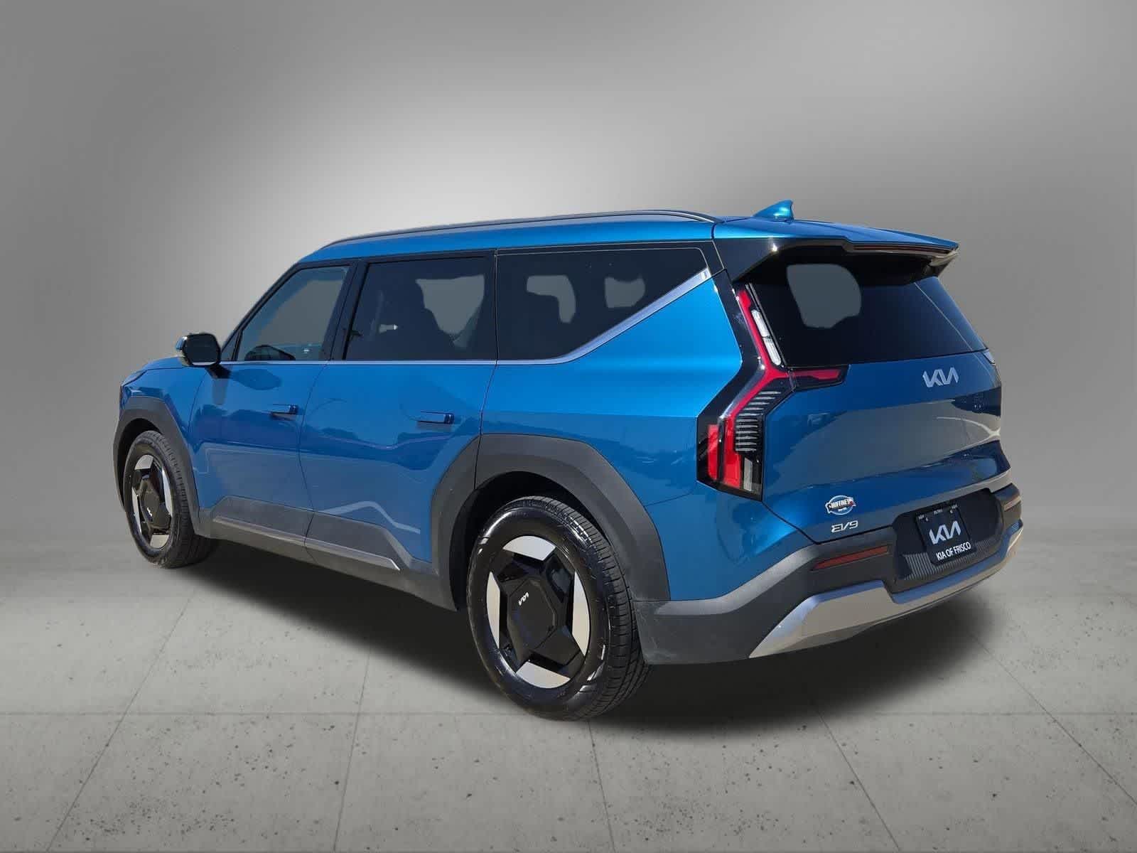 Thumbnail: 2024 Kia EV9 - 4