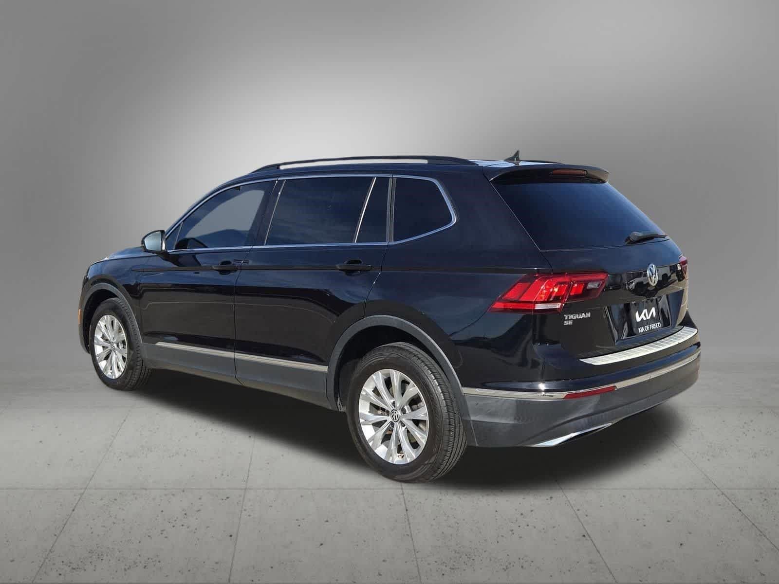 Thumbnail: 2018 Volkswagen Tiguan - 4