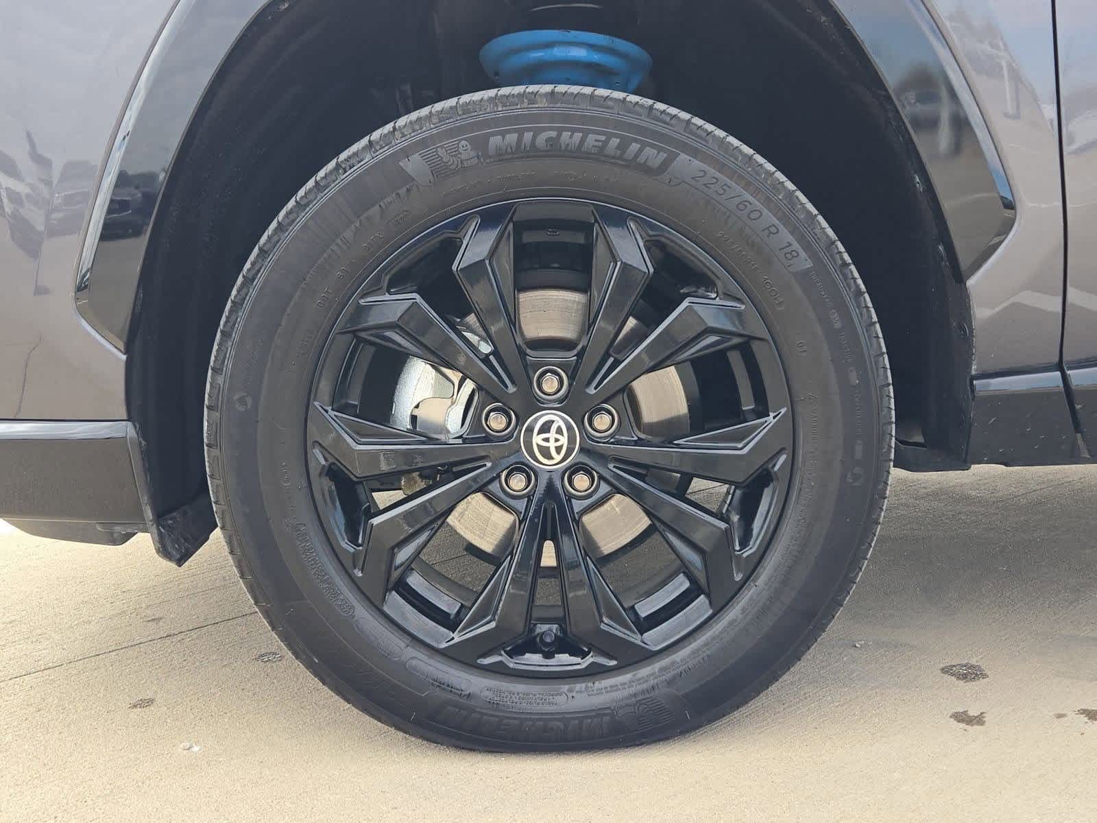 Thumbnail: 2022 Toyota RAV4 - 12