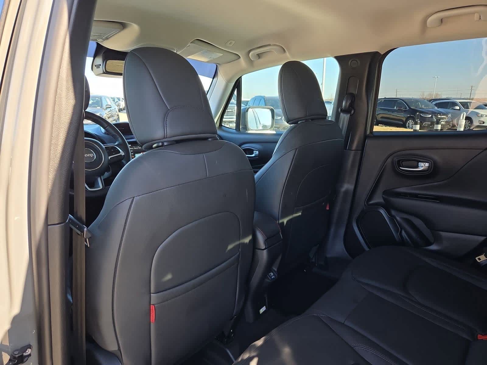 Thumbnail: 2021 Jeep Renegade - 17