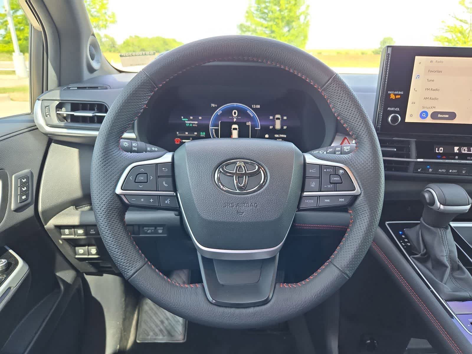 Thumbnail: 2025 Toyota Sienna - 22