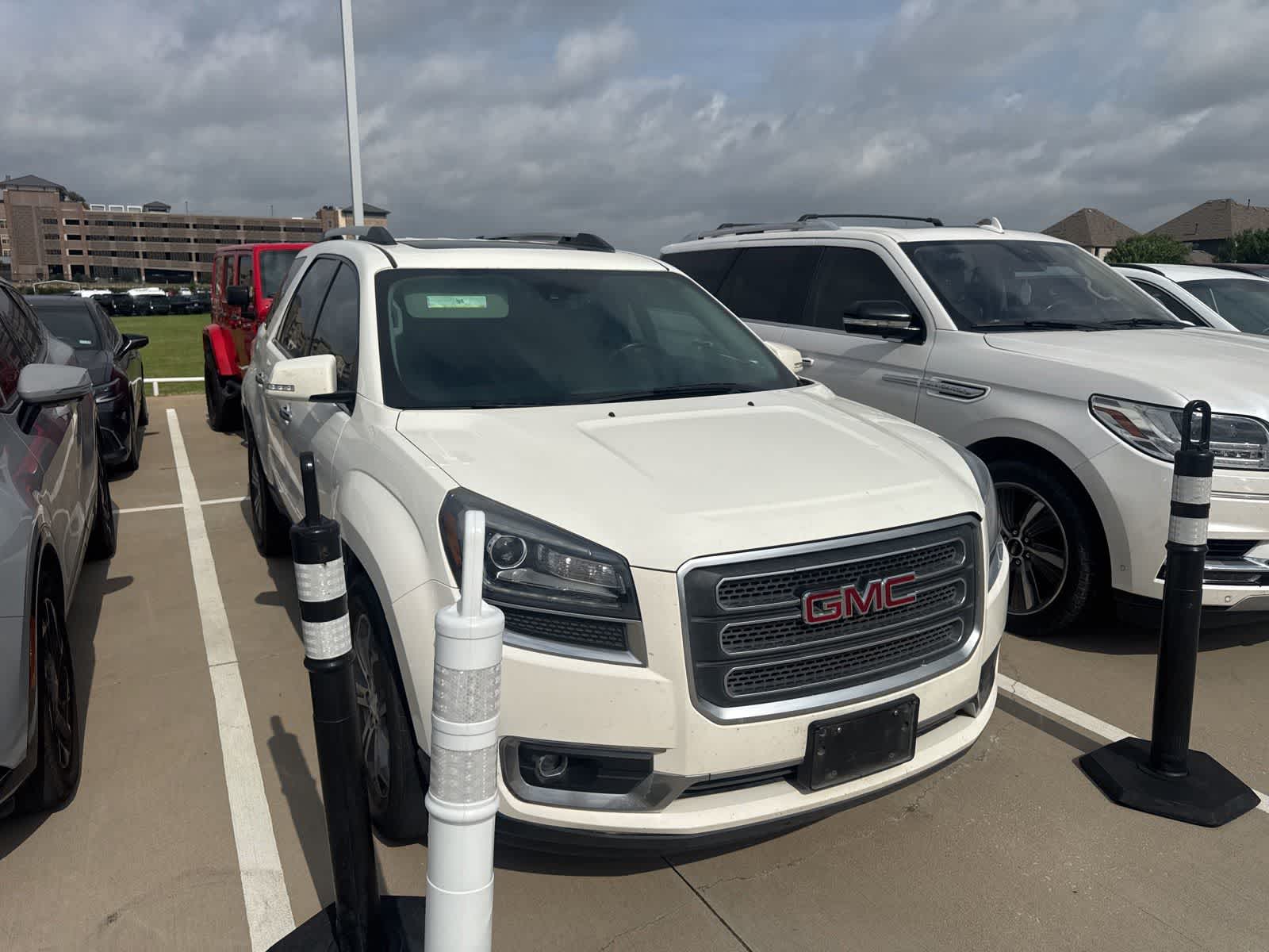Thumbnail: 2015 GMC Acadia - 4