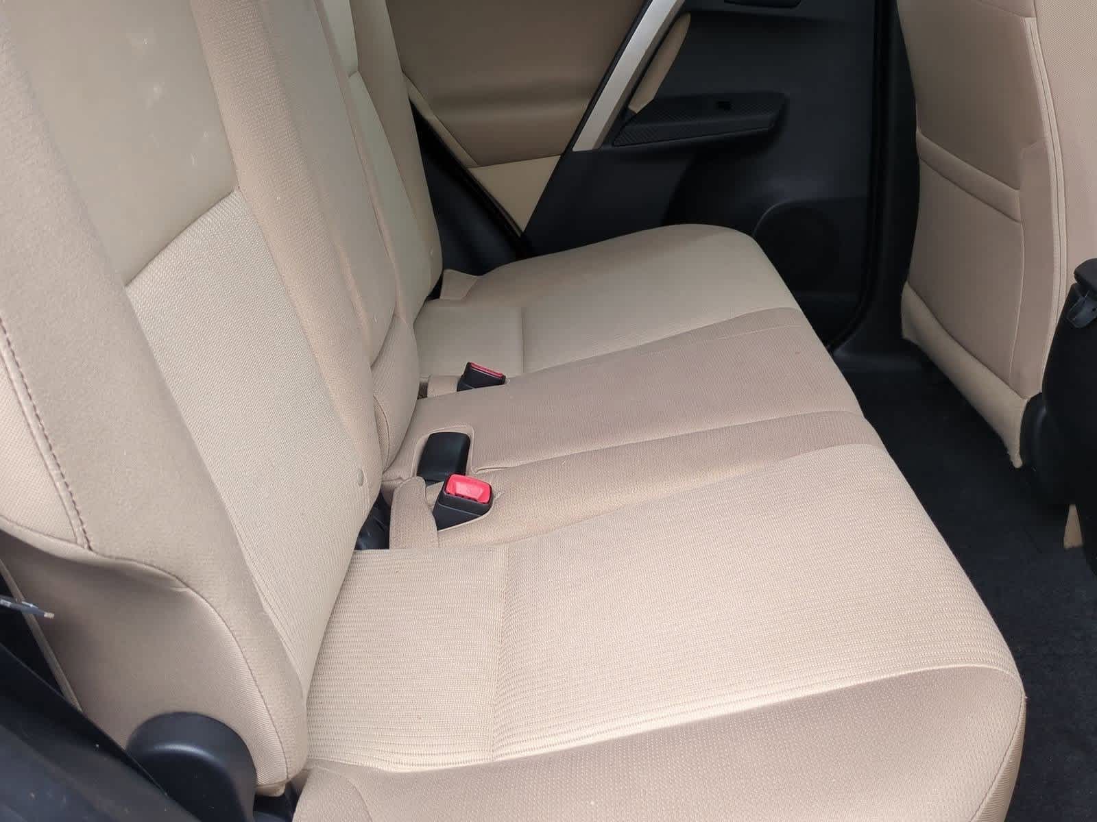 Thumbnail: 2013 Toyota RAV4 - 21