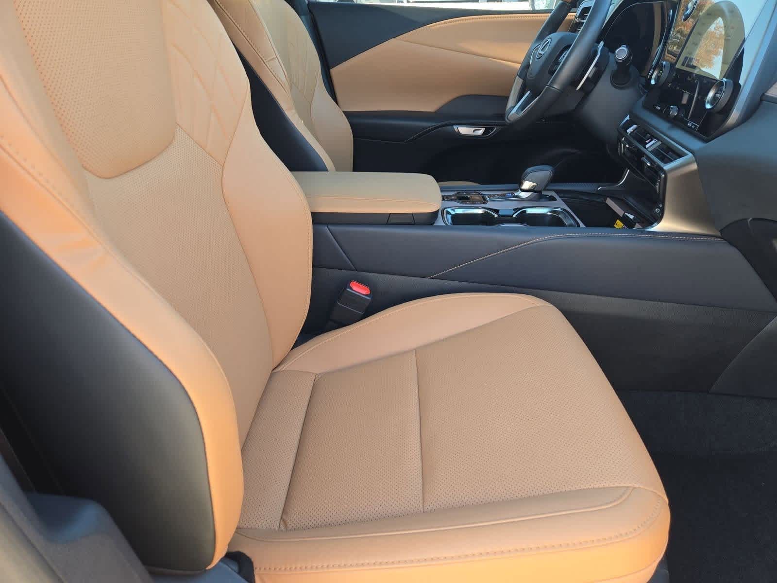 Thumbnail: 2024 Lexus RX - 22