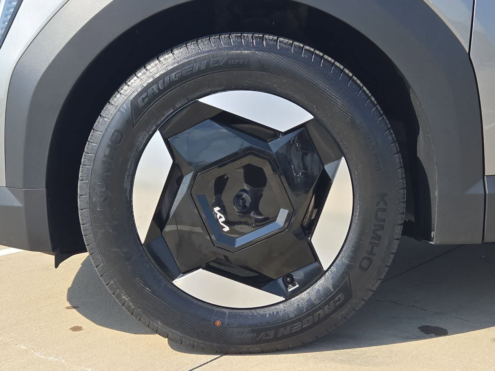 Thumbnail: 2024 Kia EV9 - 12