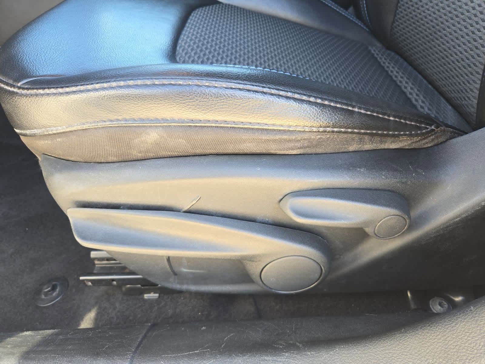 Thumbnail: 2023 Jeep Compass - 17