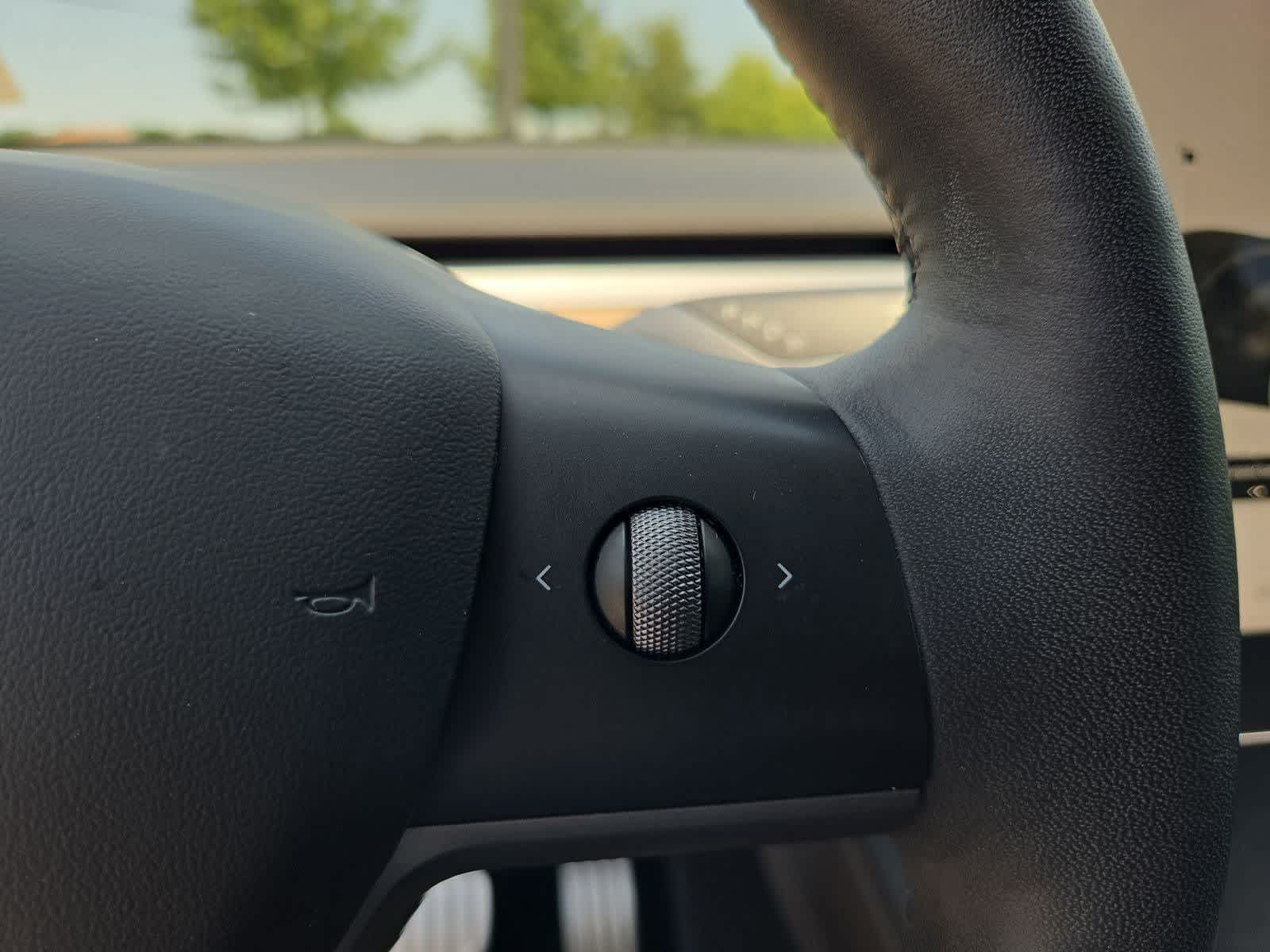 Thumbnail: 2022 Tesla Model Y - 20