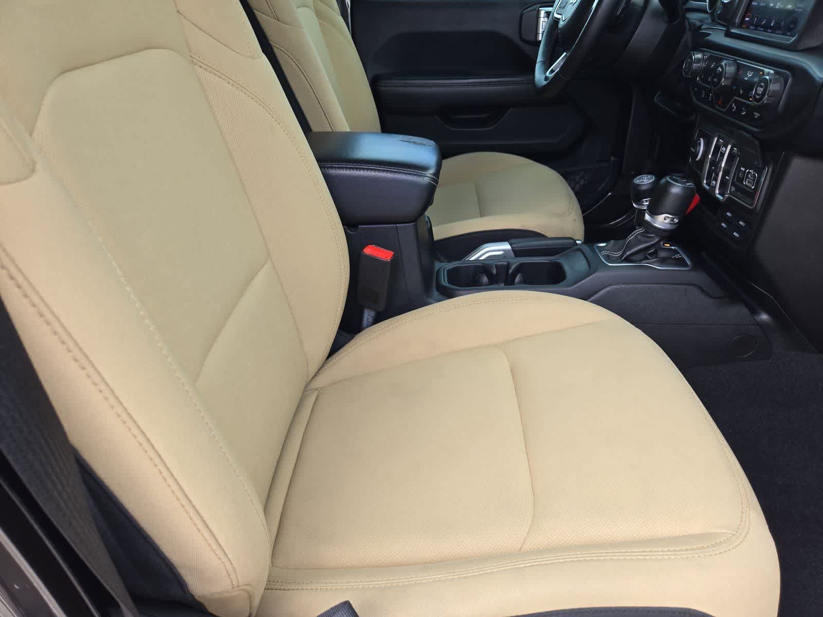 Thumbnail: 2018 Jeep Wrangler - 19