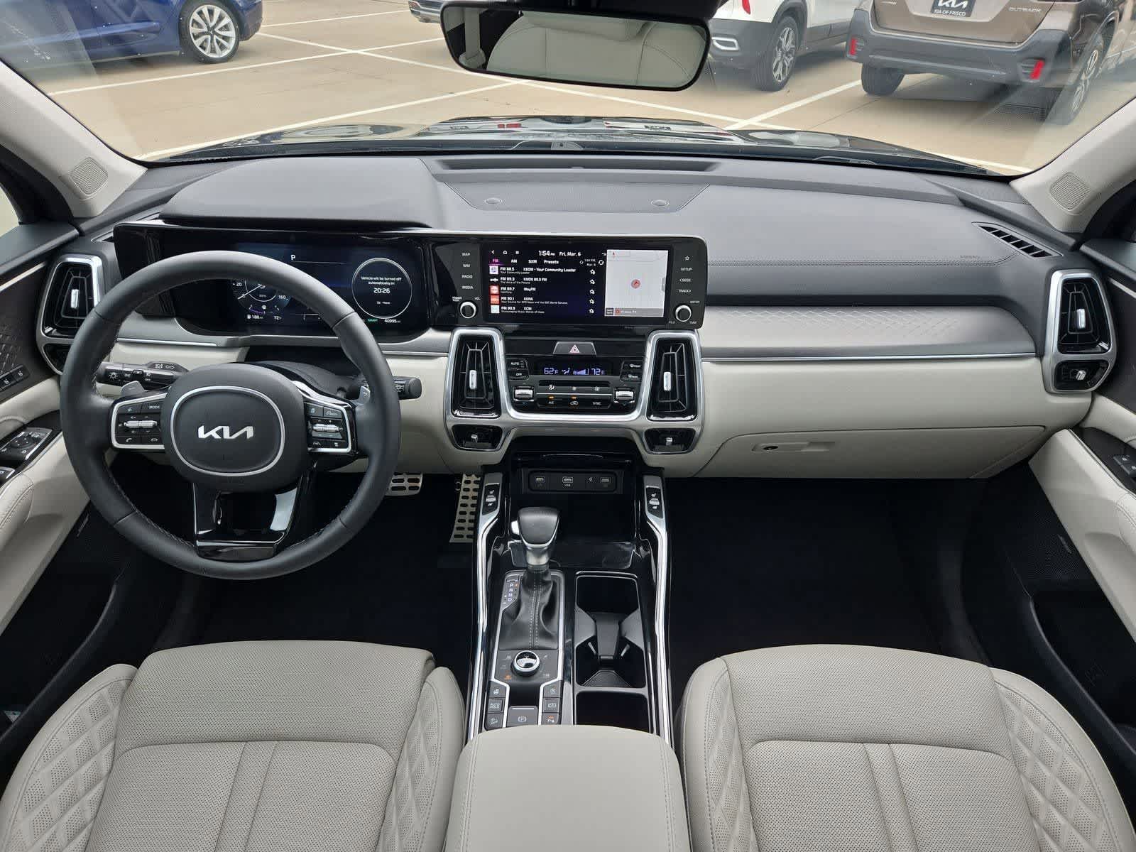 Thumbnail: 2023 Kia Sorento - 13