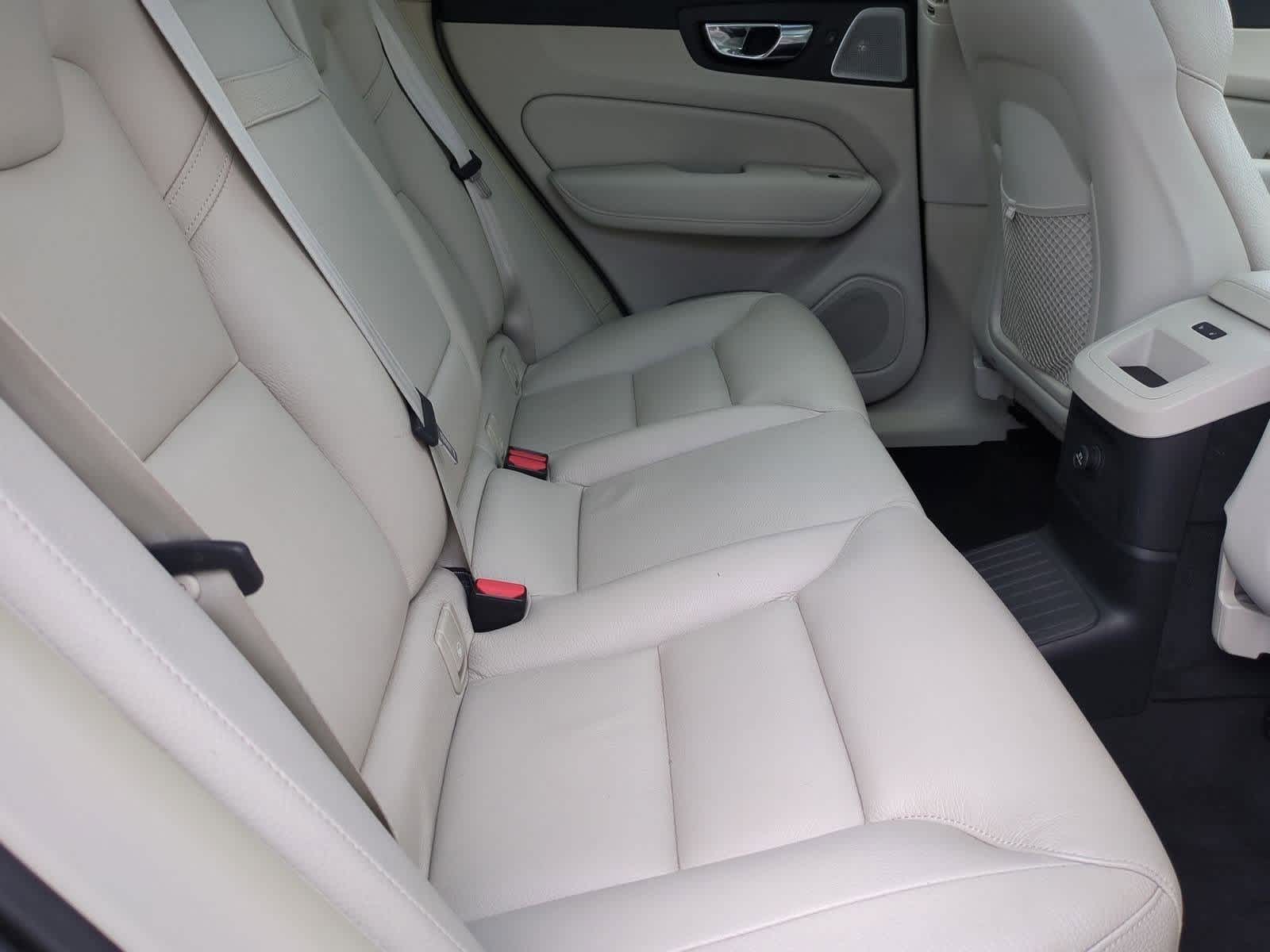 Thumbnail: 2019 Volvo XC60 - 20