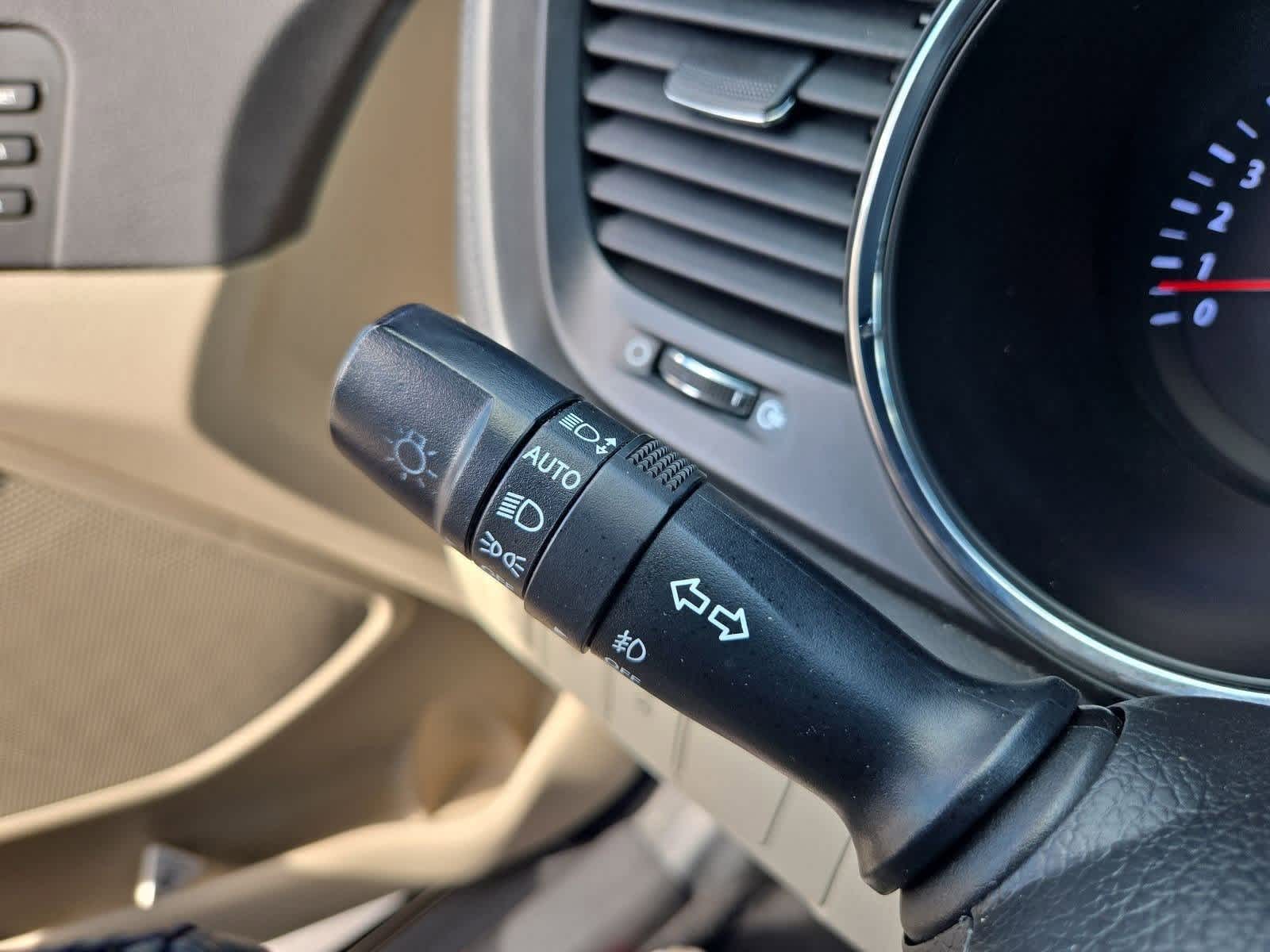 Thumbnail: 2013 Kia Optima - 27