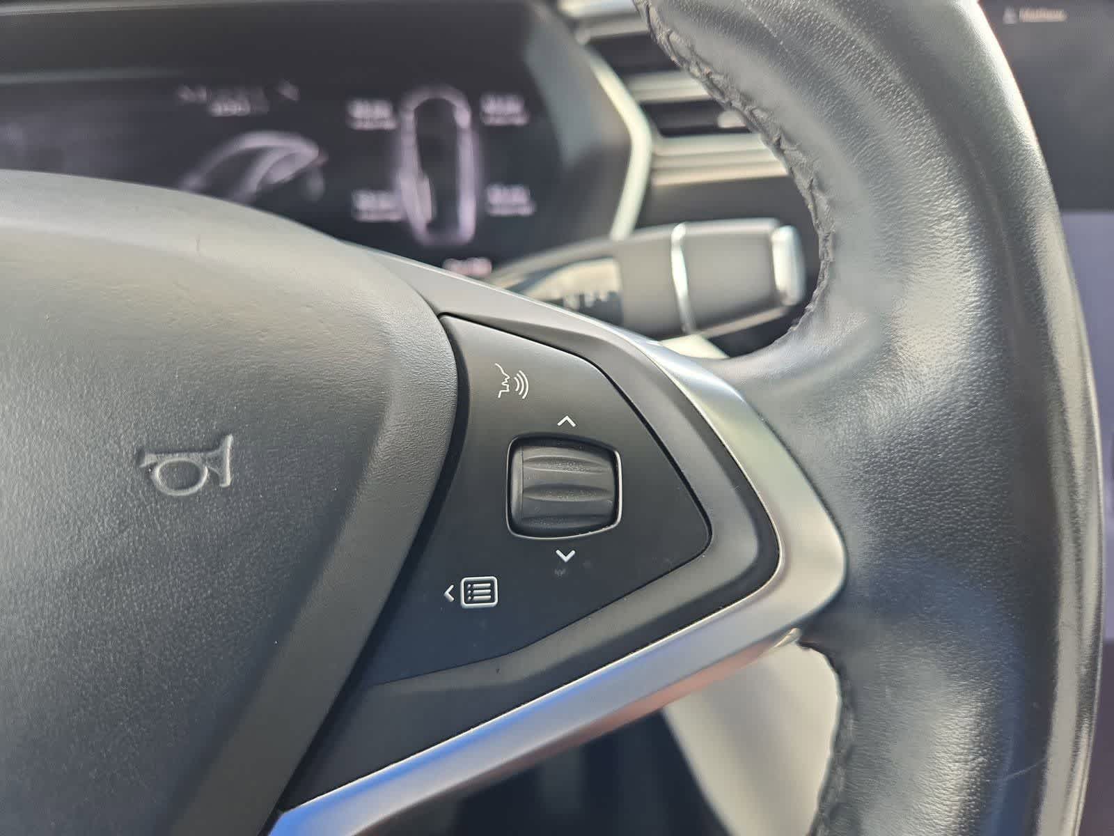 Thumbnail: 2018 Tesla Model X - 21