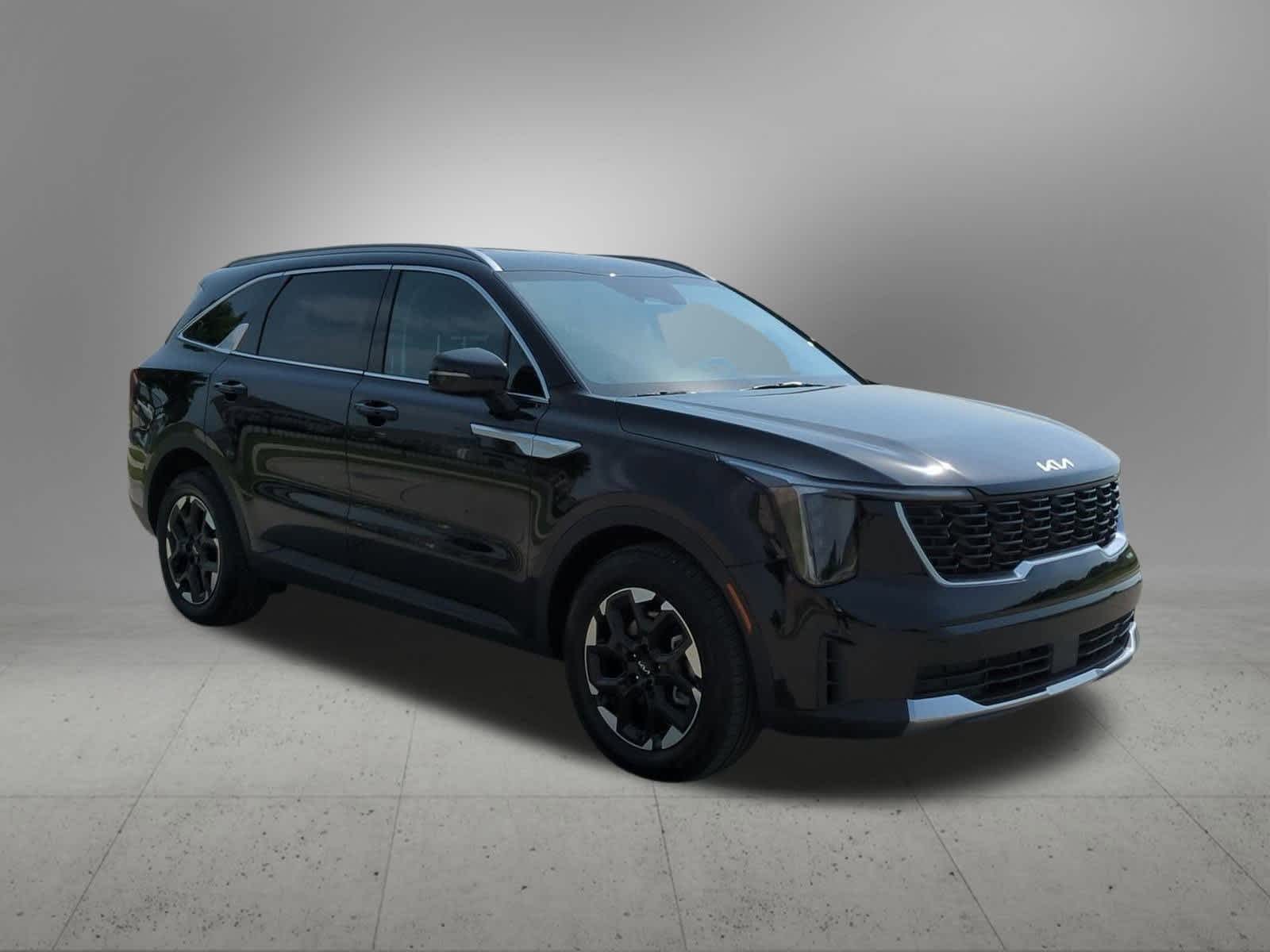 2025 Kia Sorento S 8