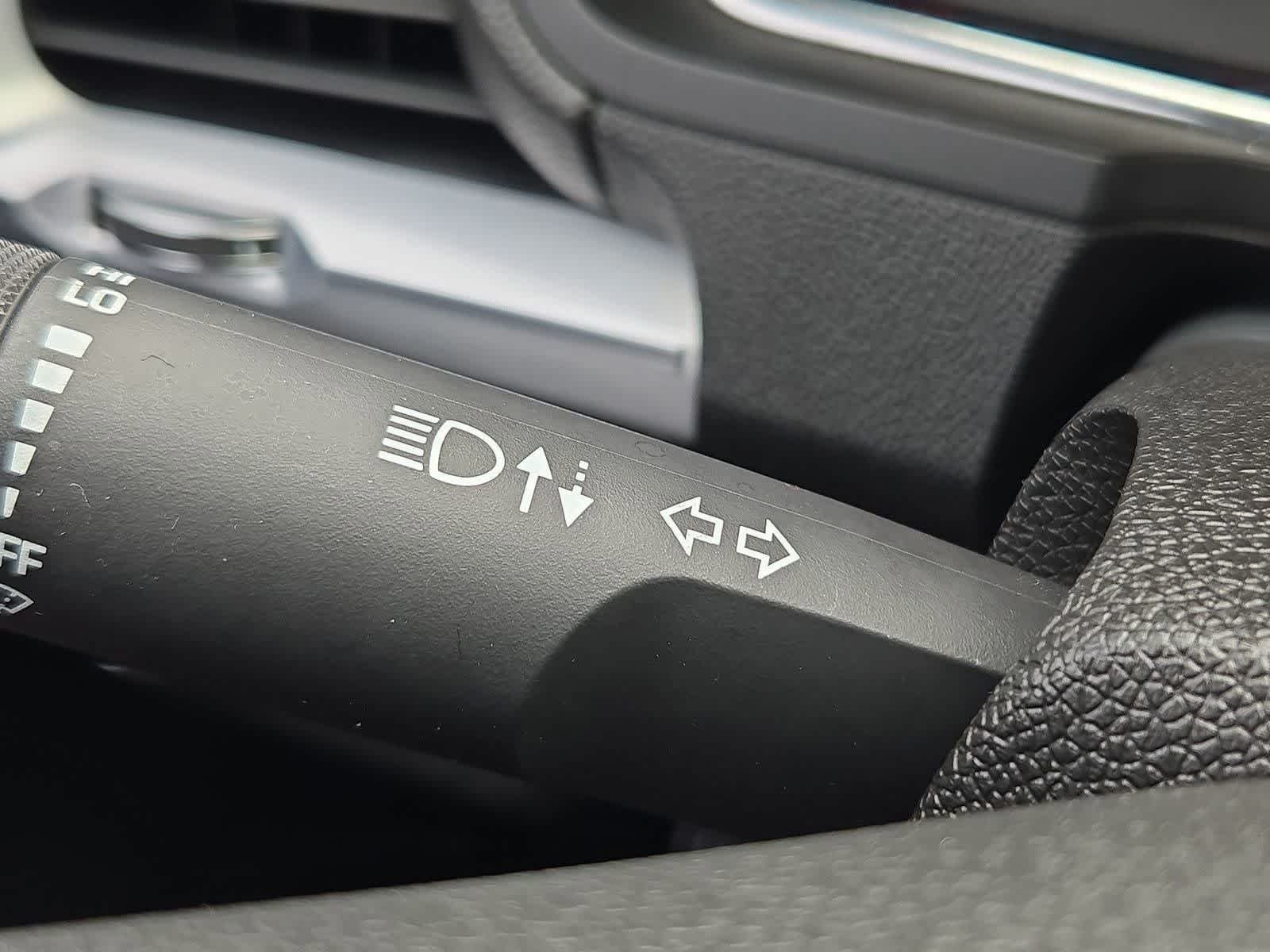 Thumbnail: 2015 GMC Acadia - 26