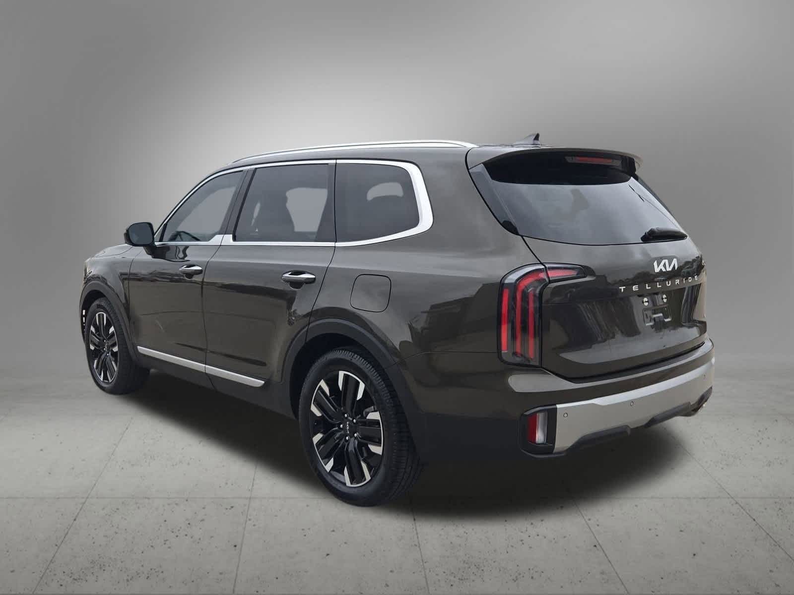 Thumbnail: 2023 Kia Telluride - 4