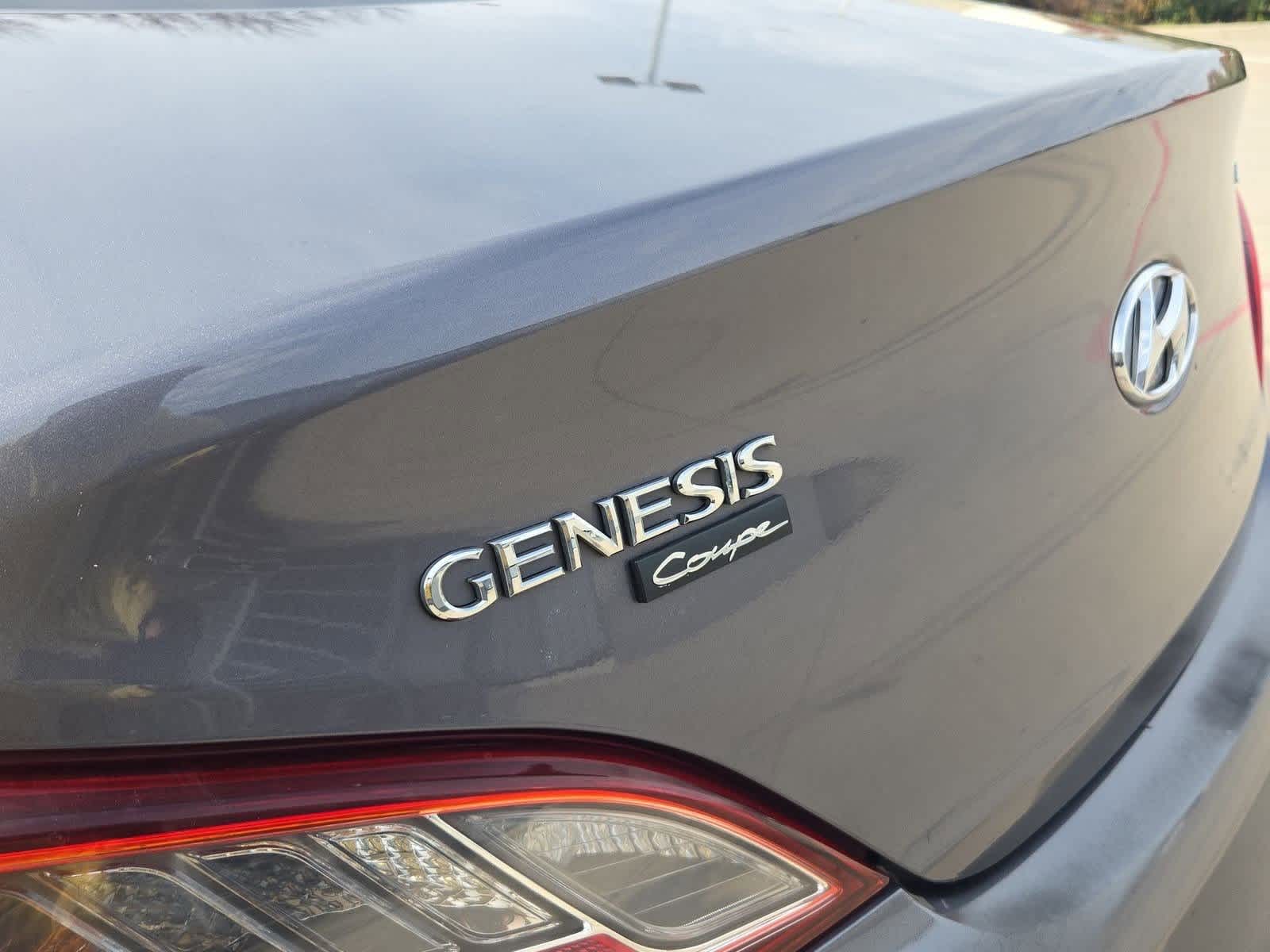 Thumbnail: 2013 Hyundai Genesis - 11