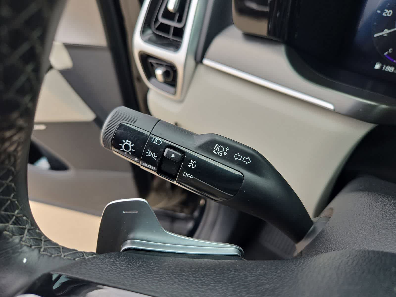 Thumbnail: 2023 Kia Sorento - 26