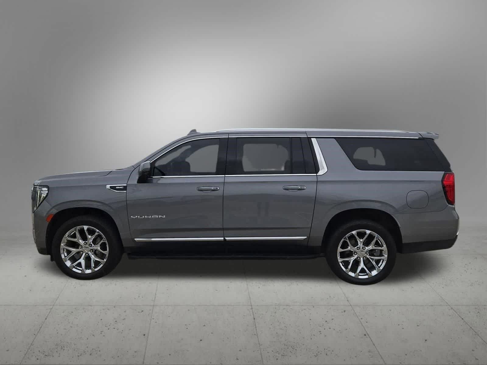 Thumbnail: 2021 GMC Yukon XL - 3