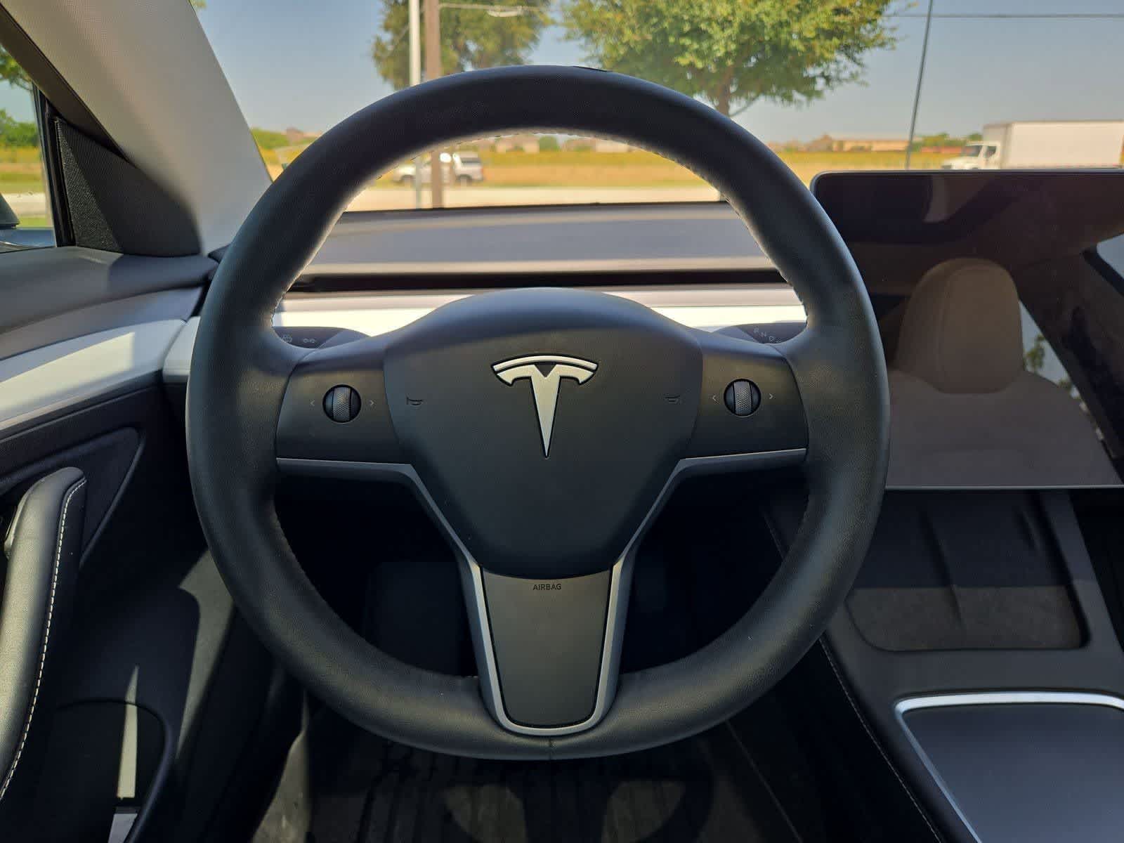 Thumbnail: 2023 Tesla Model 3 - 19