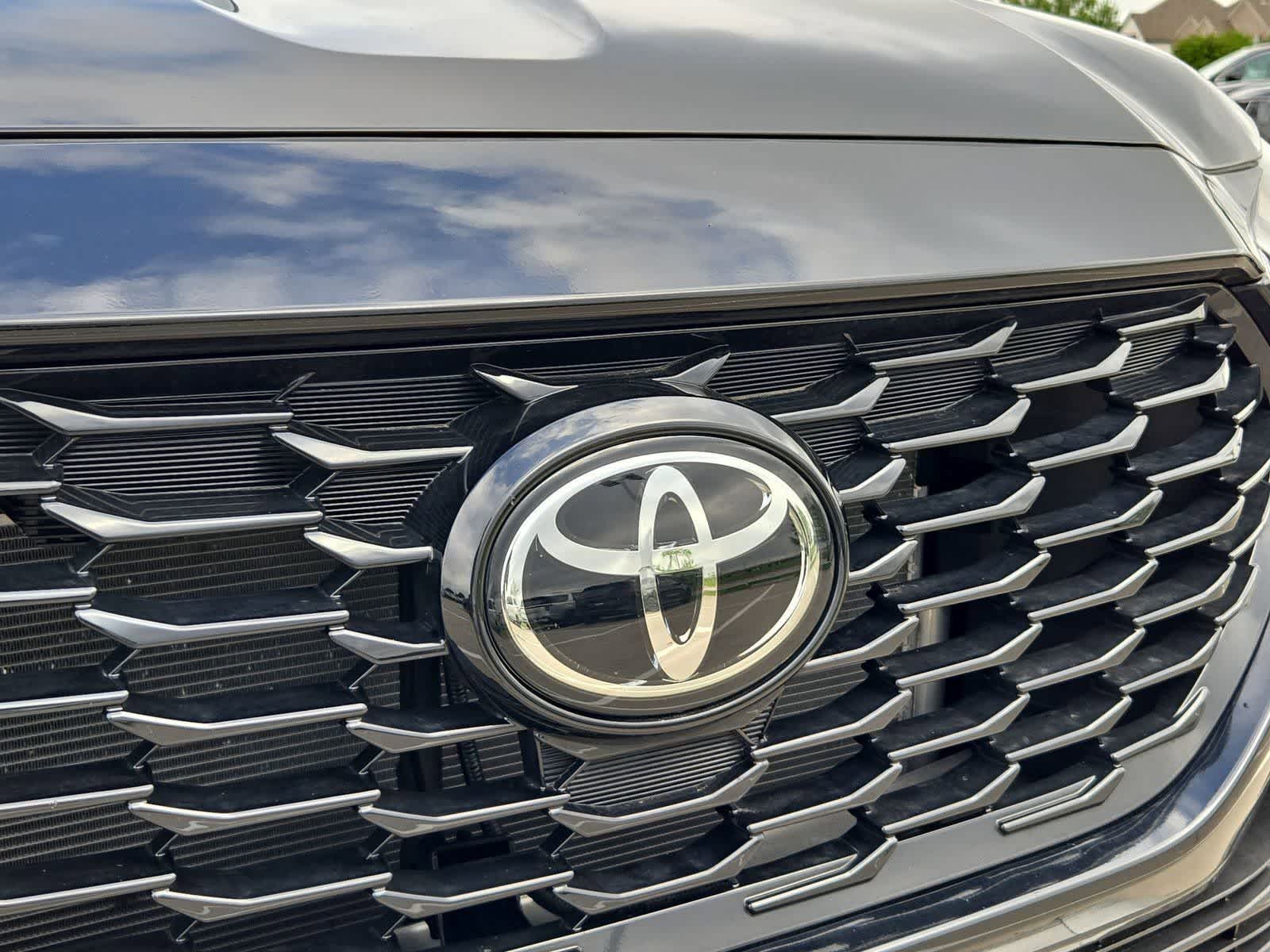 Thumbnail: 2025 Toyota Highlander - 11