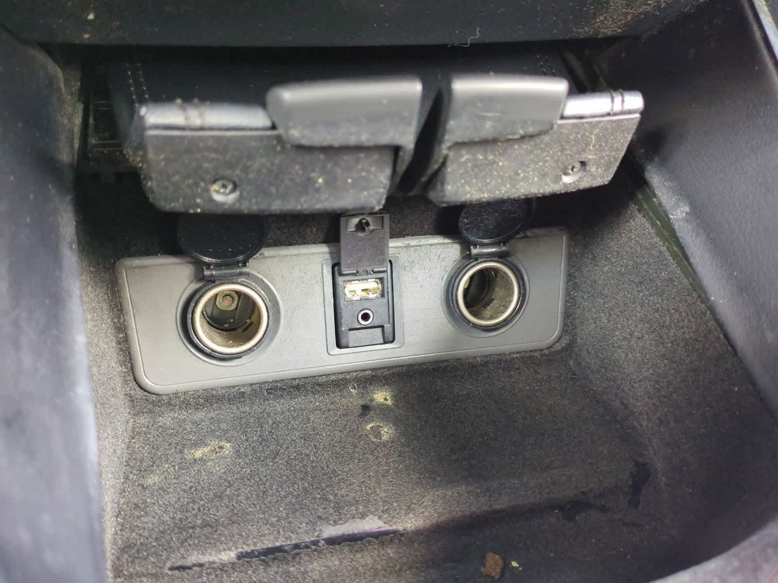 Thumbnail: 2013 Toyota Avalon - 32