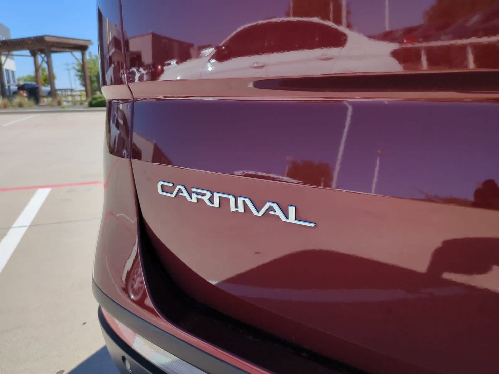 Thumbnail: 2023 Kia Carnival - 11