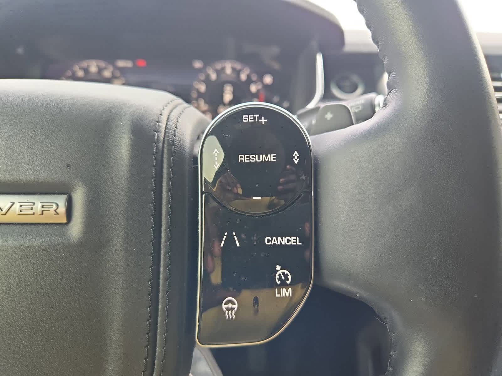 Thumbnail: 2020 Land Rover Range Rover - 25