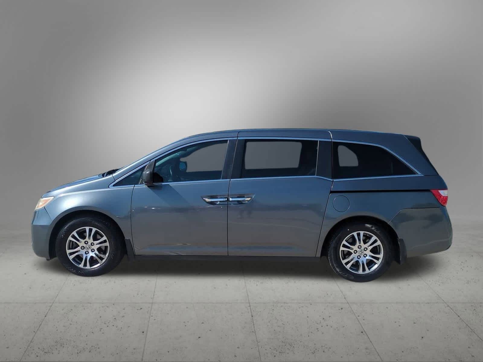 Thumbnail: 2013 Honda Odyssey - 3