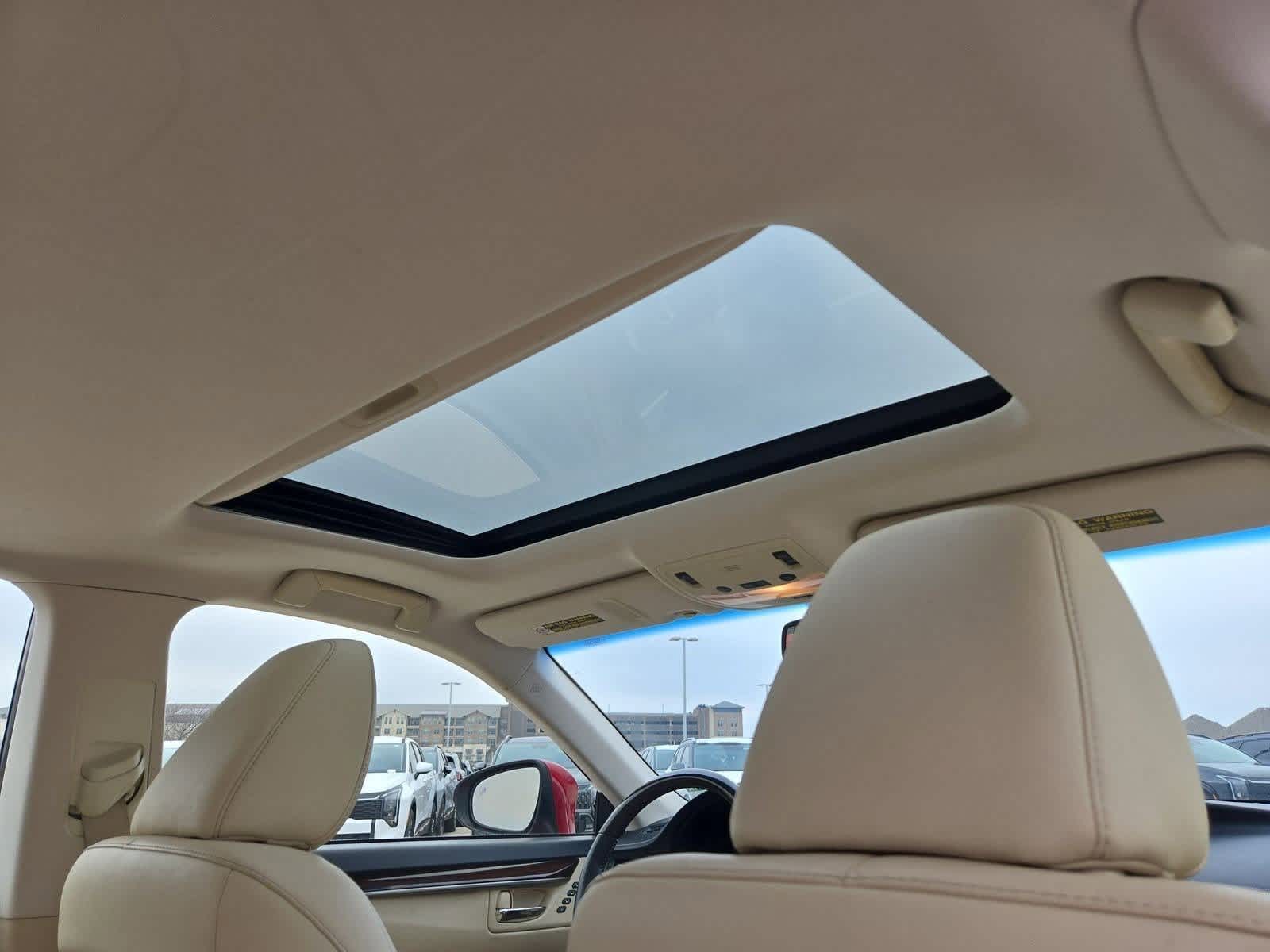 Thumbnail: 2013 Lexus ES - 21