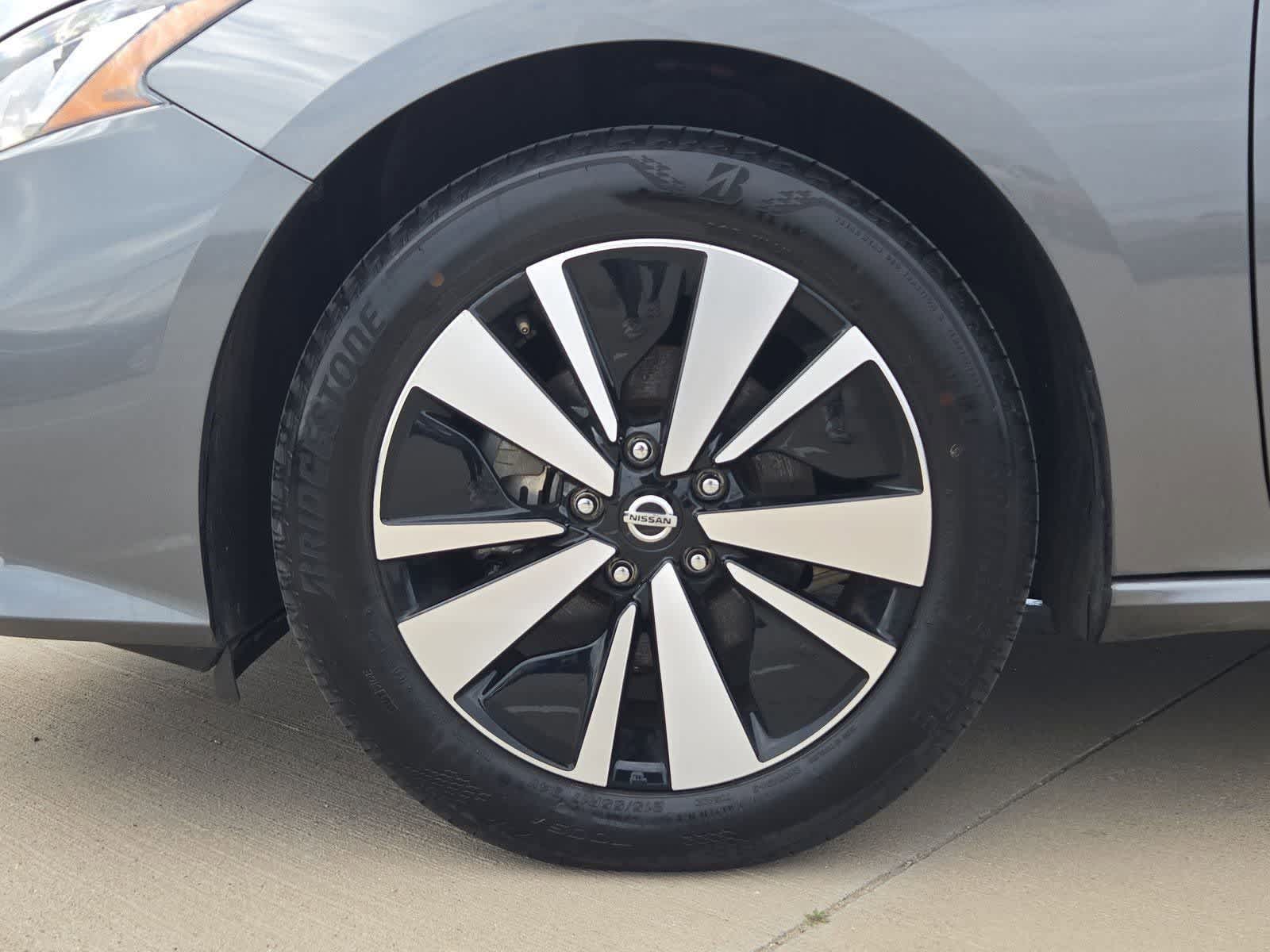 Thumbnail: 2022 Nissan Altima - 12