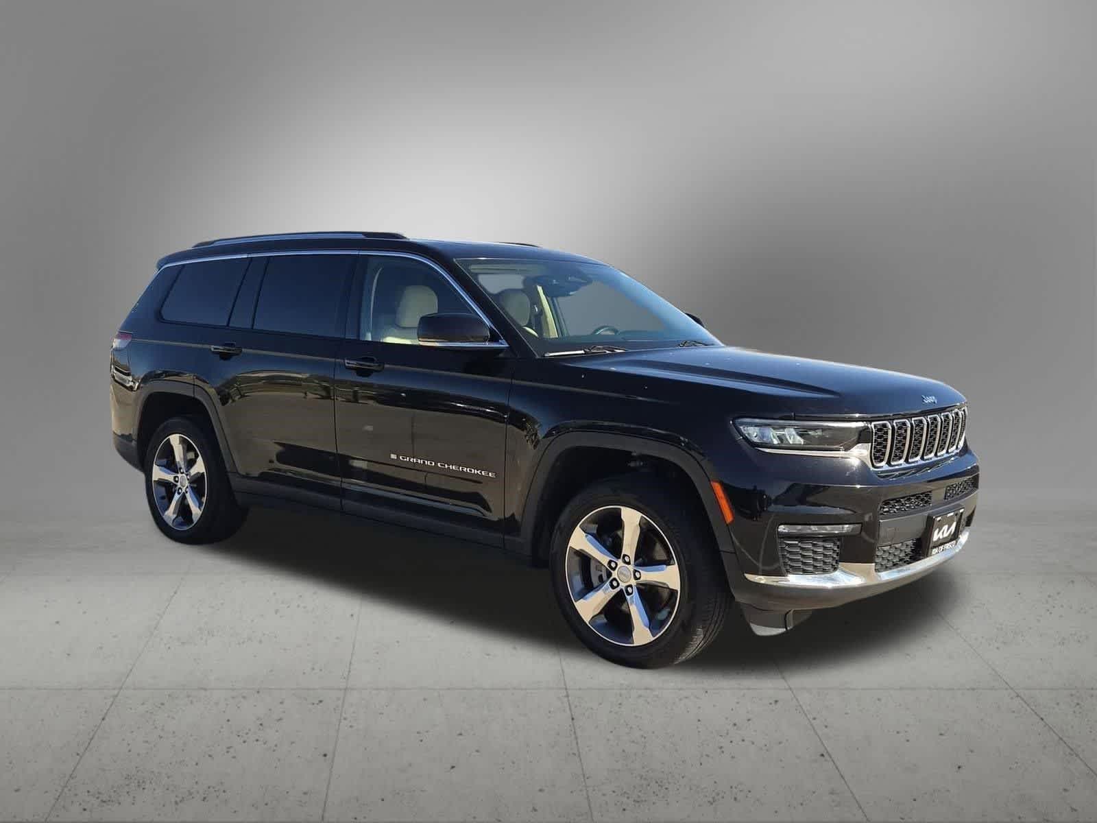 Thumbnail: 2022 Jeep Grand Cherokee - 8