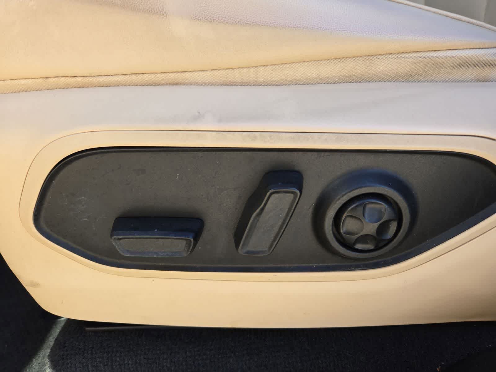 Thumbnail: 2022 Jeep Grand Cherokee - 15