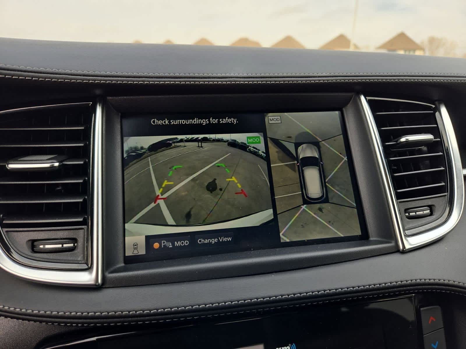 Thumbnail: 2025 INFINITI QX50 - 30