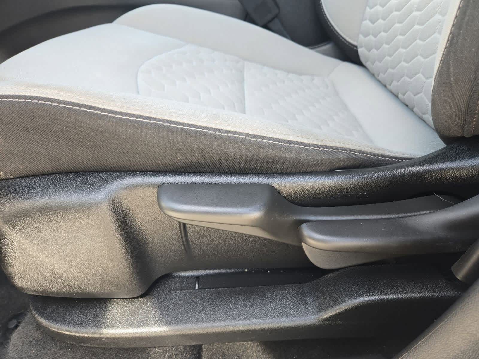 Thumbnail: 2020 Chevrolet Equinox - 17