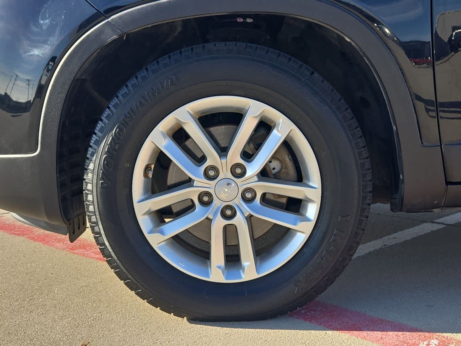 Thumbnail: 2015 Kia Sorento - 12