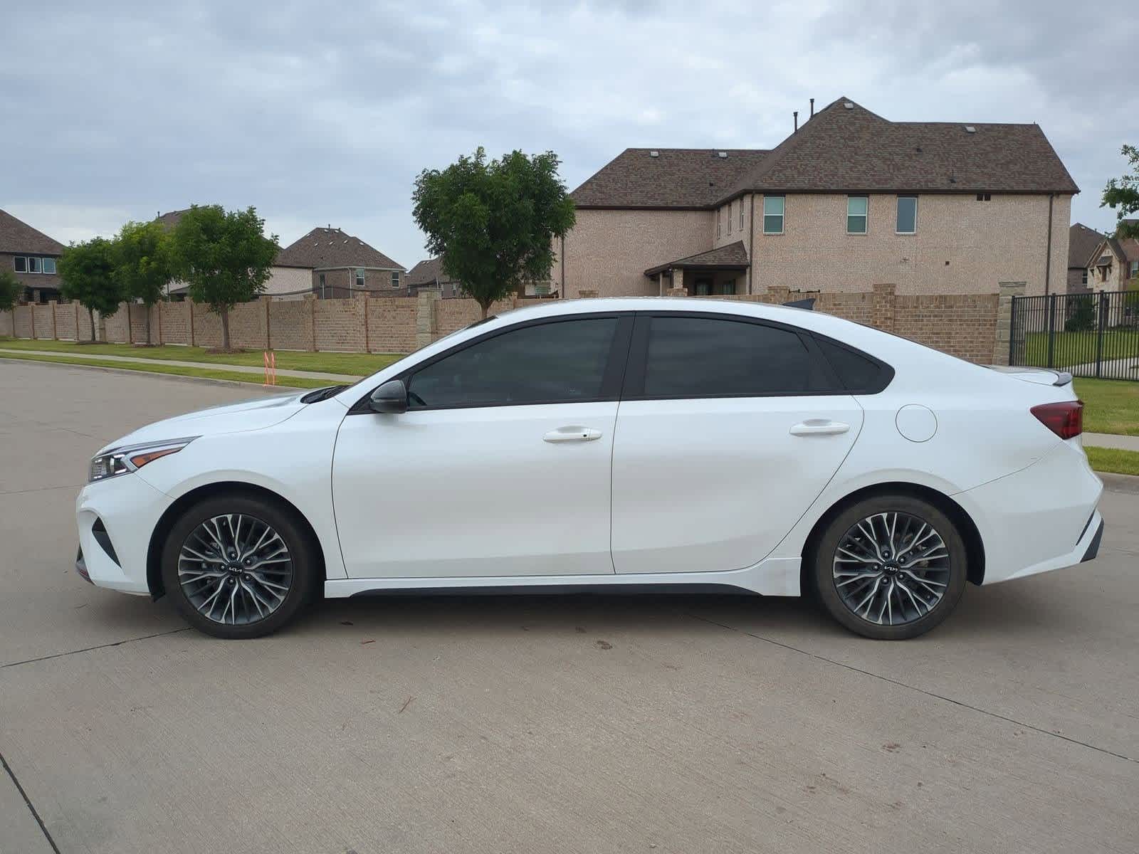 Thumbnail: 2023 Kia Forte - 3