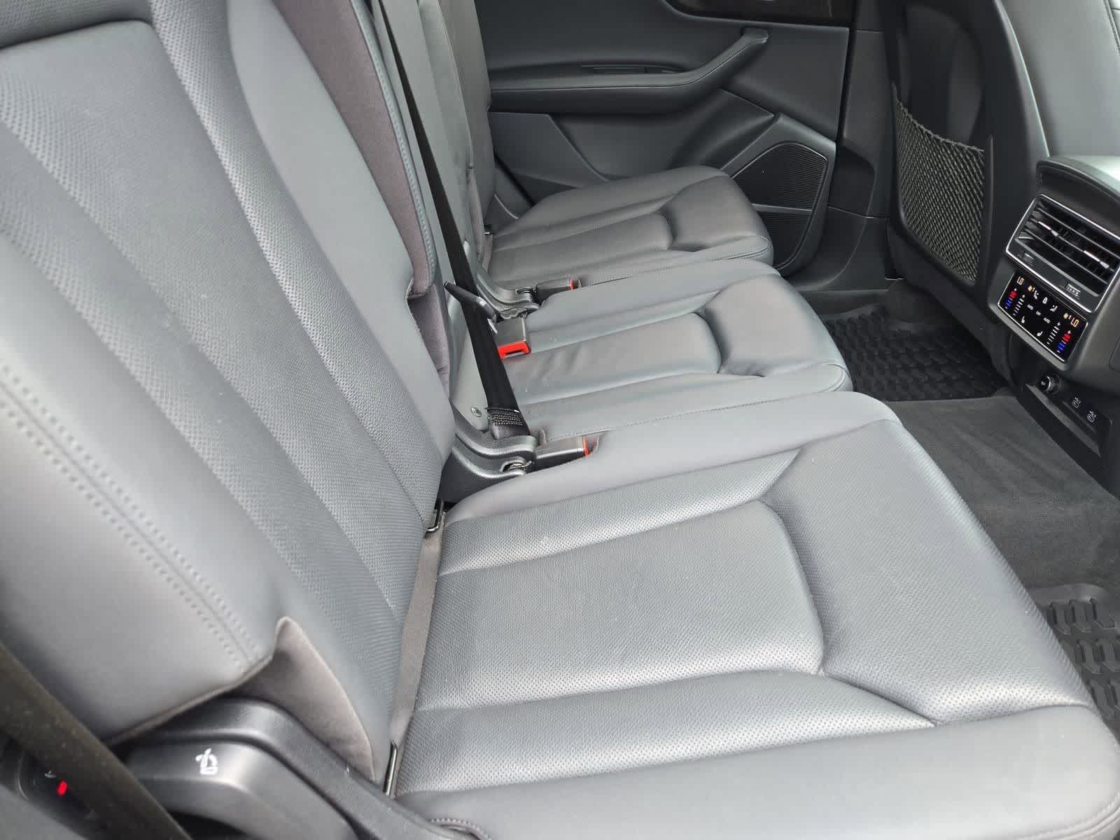 Thumbnail: 2021 Audi Q7 - 19