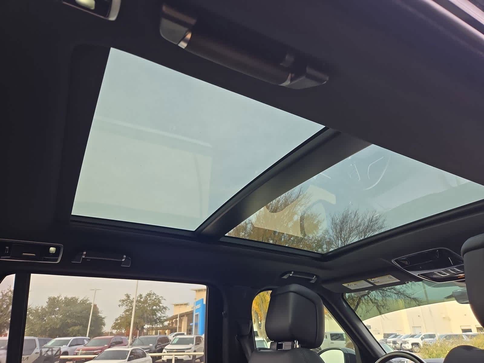 Thumbnail: 2020 Land Rover Range Rover - 21