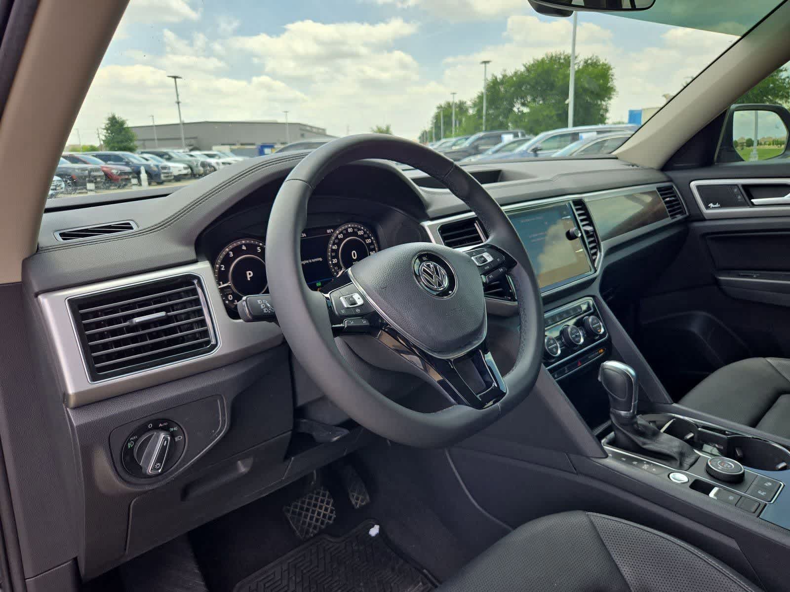 Thumbnail: 2019 Volkswagen Atlas - 2